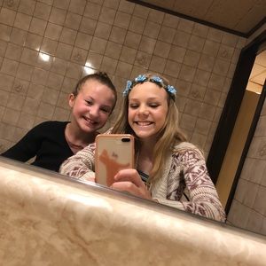 Meet your Posher, Sierra